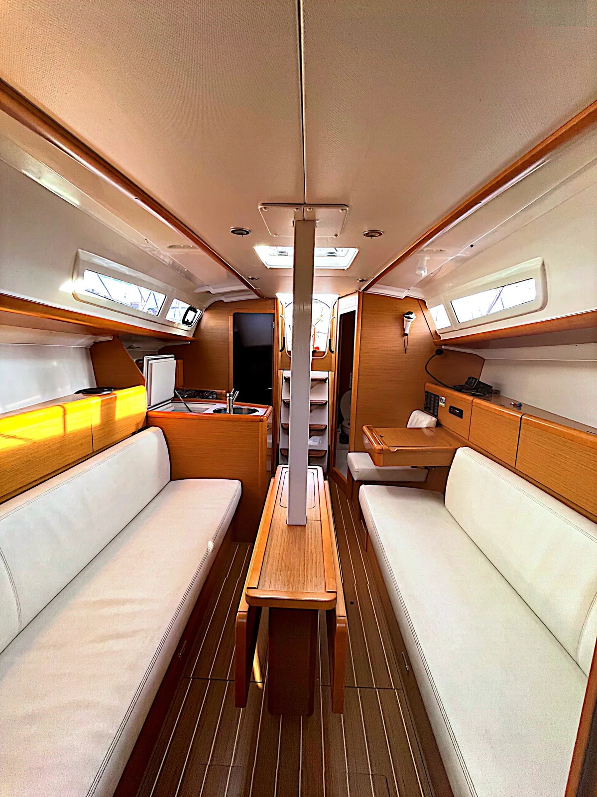 Yacht JEANNEAU Sun Odyssey 33i - Nena - Foto 1
