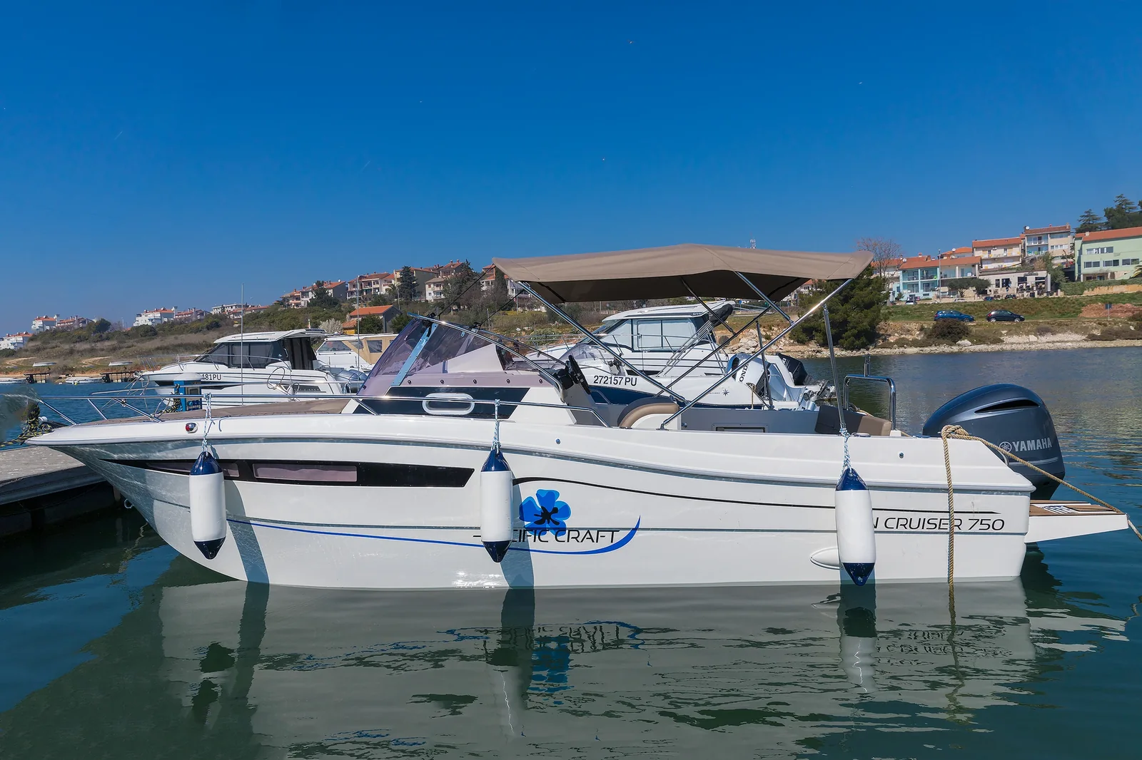 Yacht DIVERSE WERFTEN Pacific Craft 750 Sun Cruiser - Foto 1