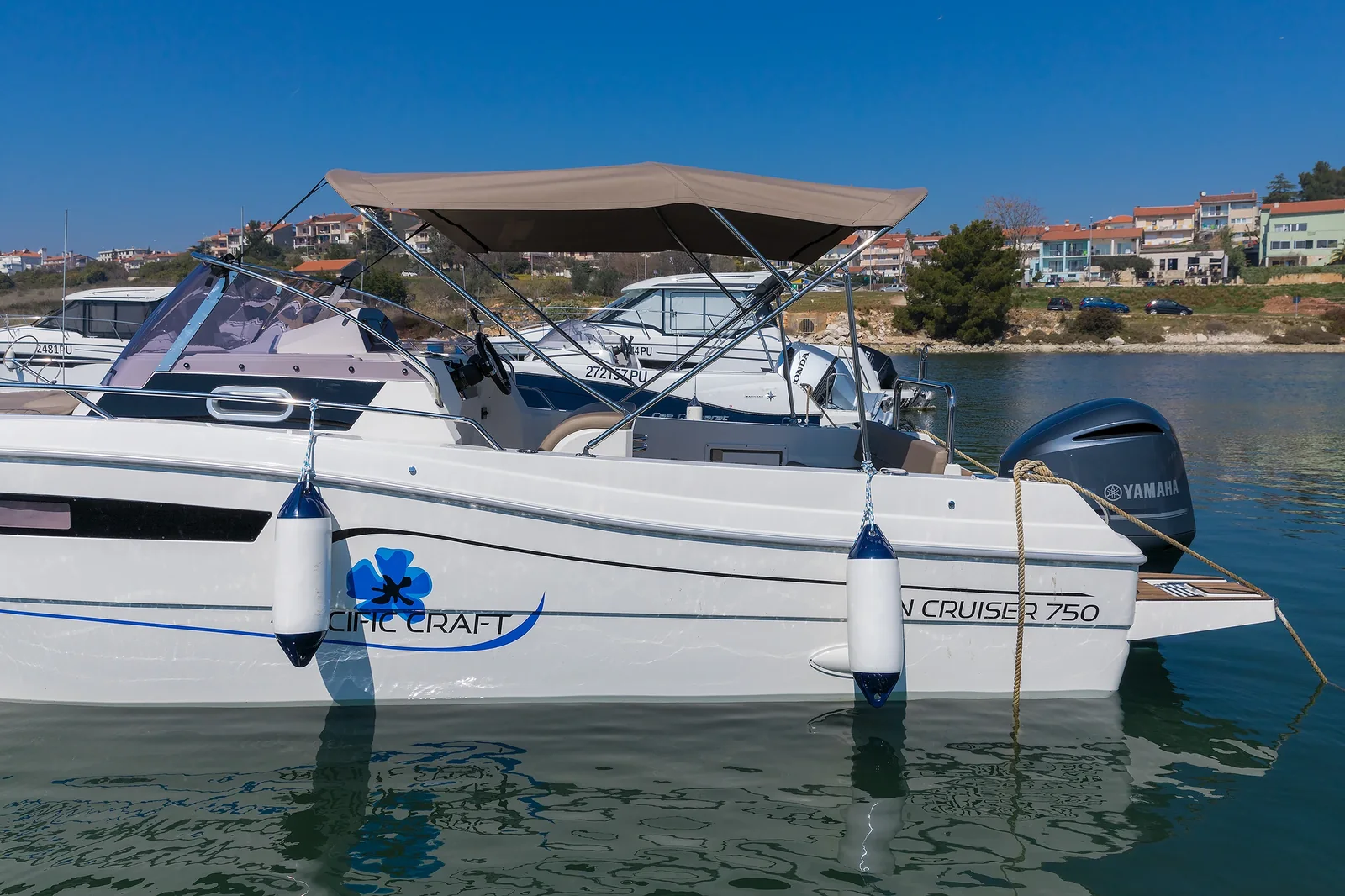 Yacht DIVERSE WERFTEN Pacific Craft 750 Sun Cruiser - Foto 1