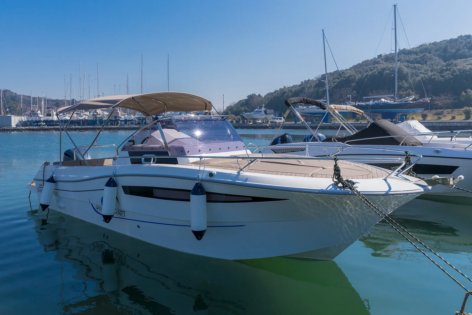 Yacht DIVERSE WERFTEN Pacific Craft 750 Sun Cruiser - Foto 1