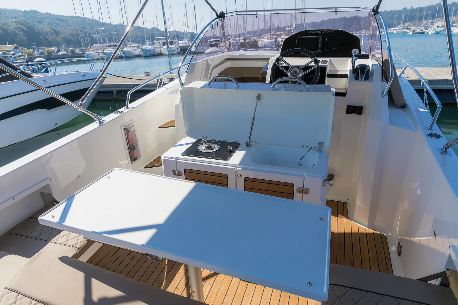 Yacht DIVERSE WERFTEN Pacific Craft 750 Sun Cruiser - Foto 1