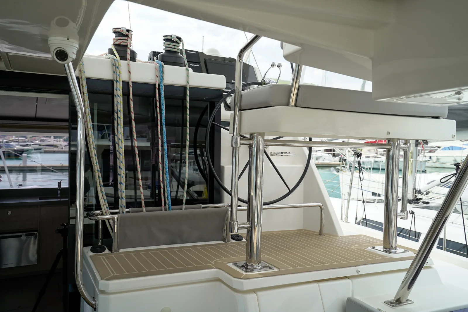 Yacht ROBERTSON AND CAINE Leopard 45 - Manaphy - Foto 1
