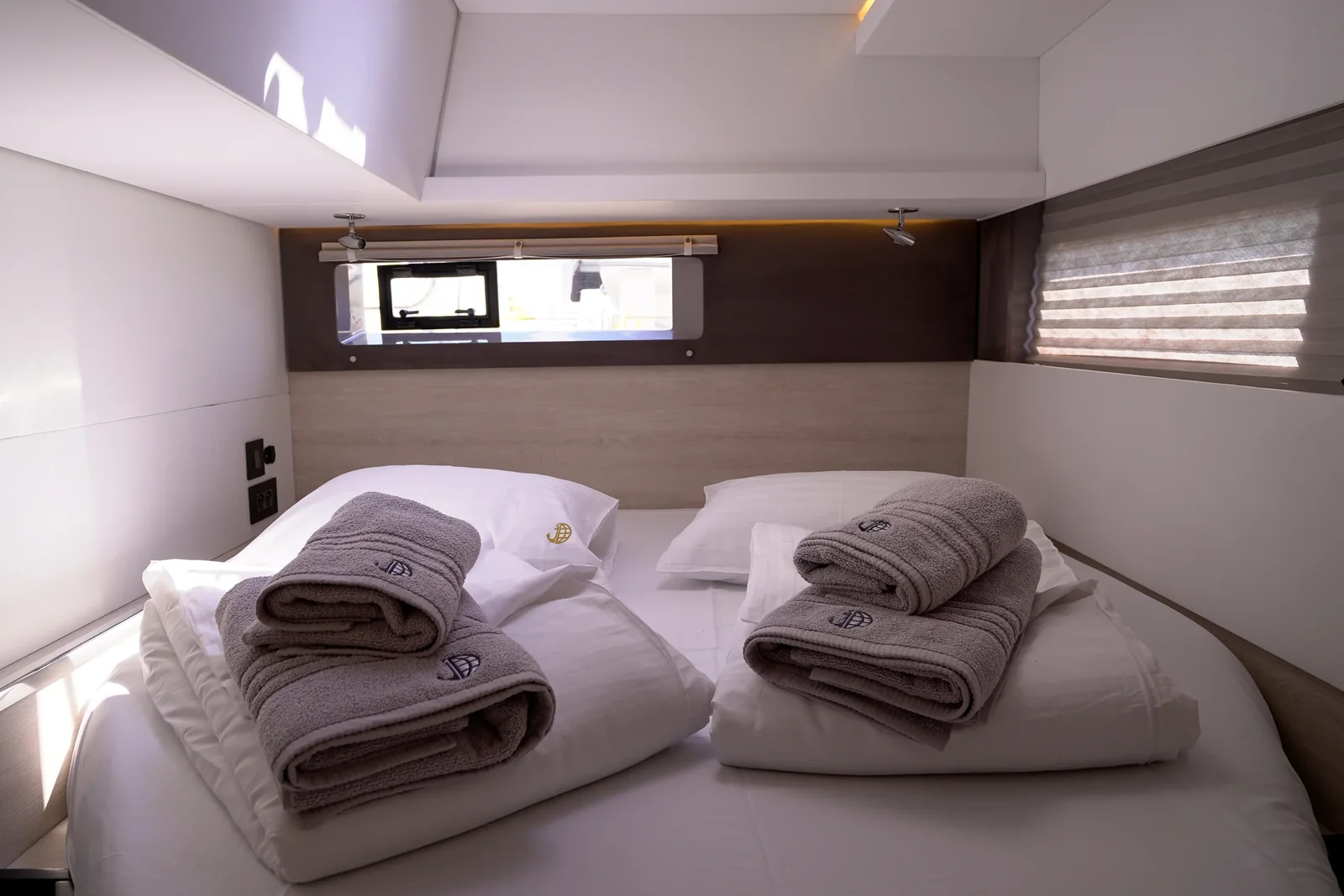 Yacht ROBERTSON AND CAINE Leopard 45 - Manaphy - Foto 1