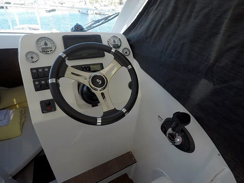 Yacht BENETEAU Antares 8 OB - Lovre - Foto 1