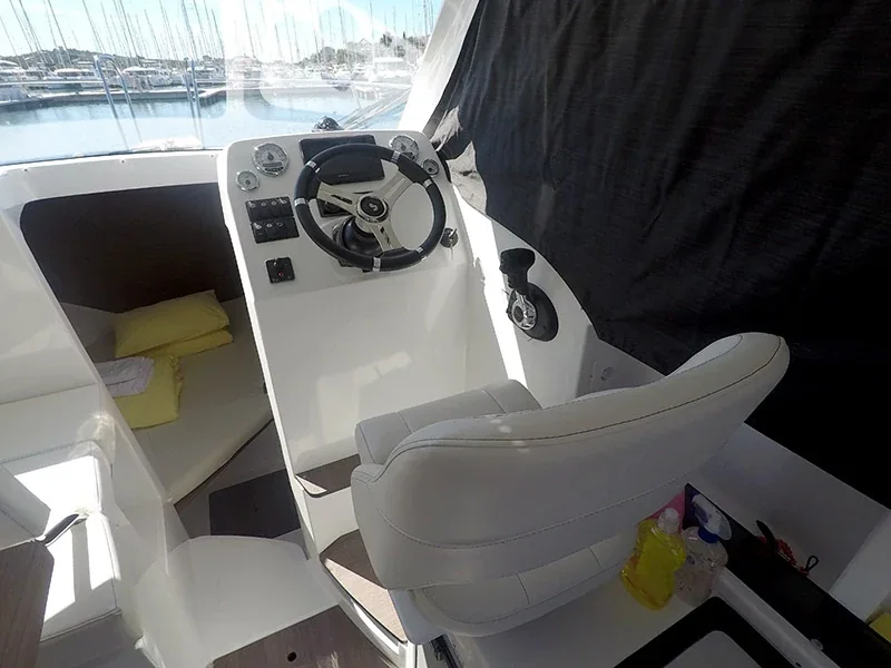 Yacht BENETEAU Antares 8 OB - Lovre - Foto 1