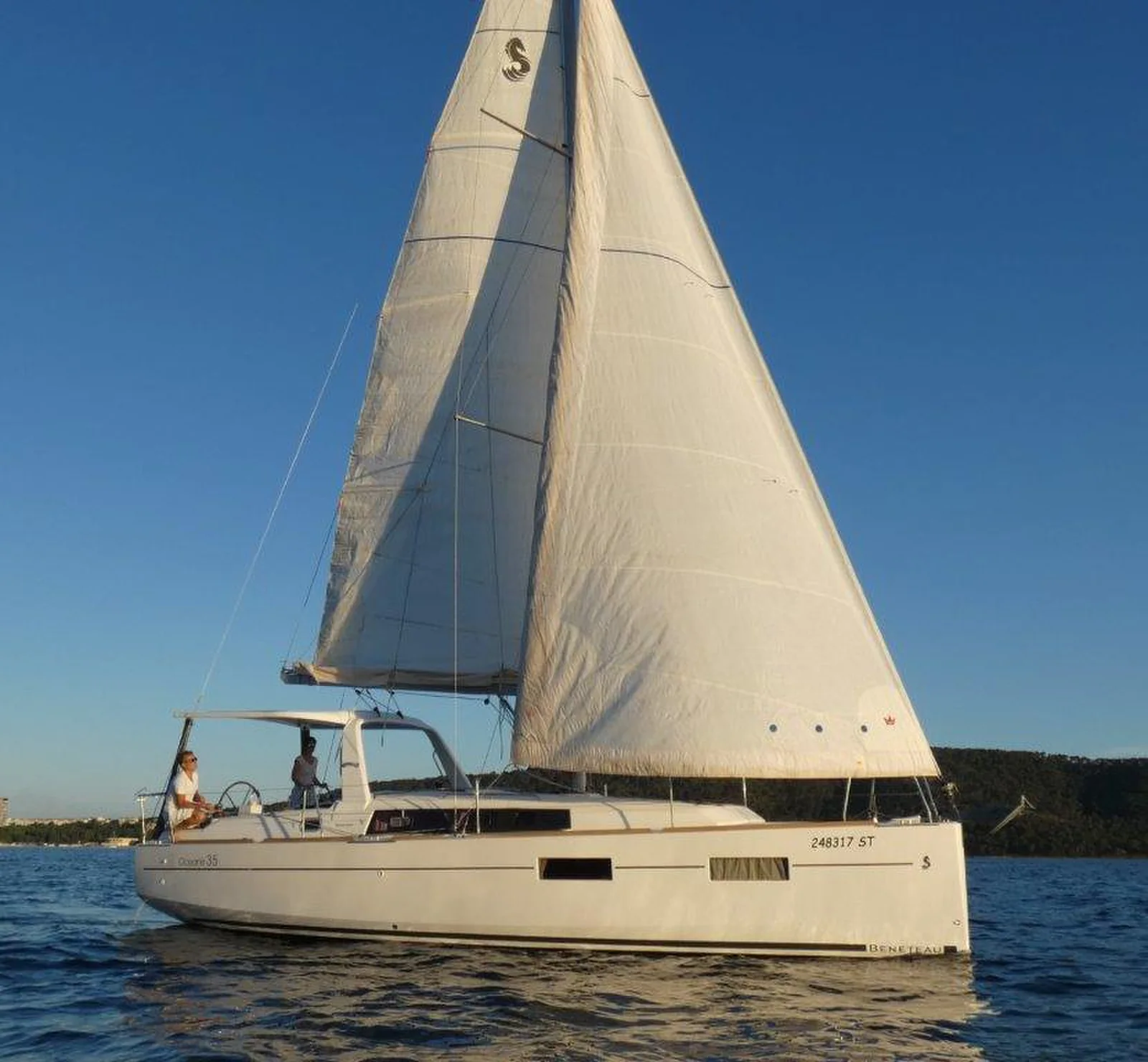 Yacht BENETEAU Oceanis 35 - Lorenzo - Foto 1