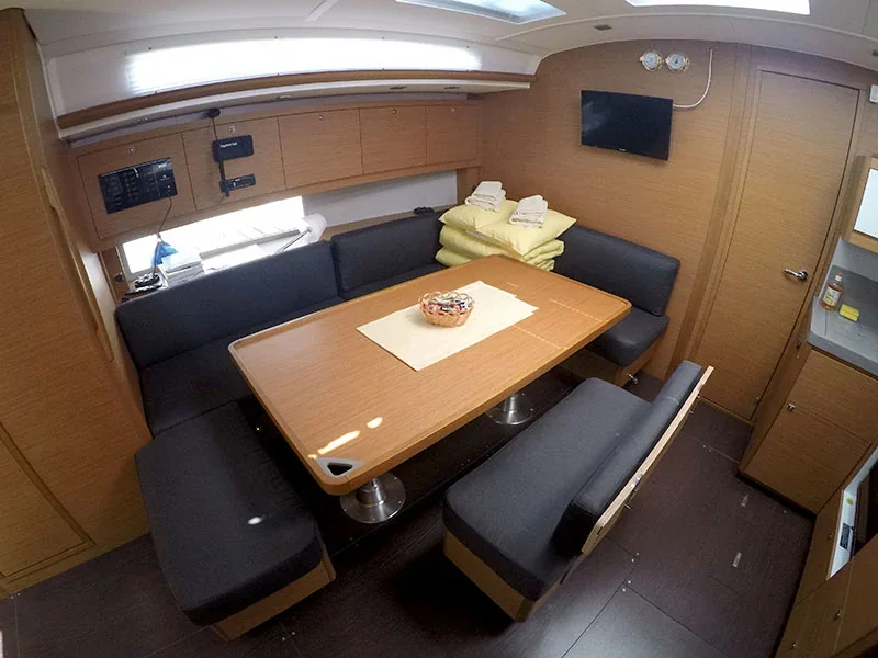 Yacht DUFOUR 470 - Ljubov - Foto 1