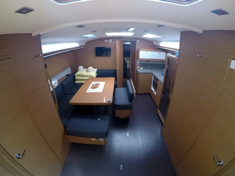 Yacht DUFOUR 470 - Ljubov - Foto 1