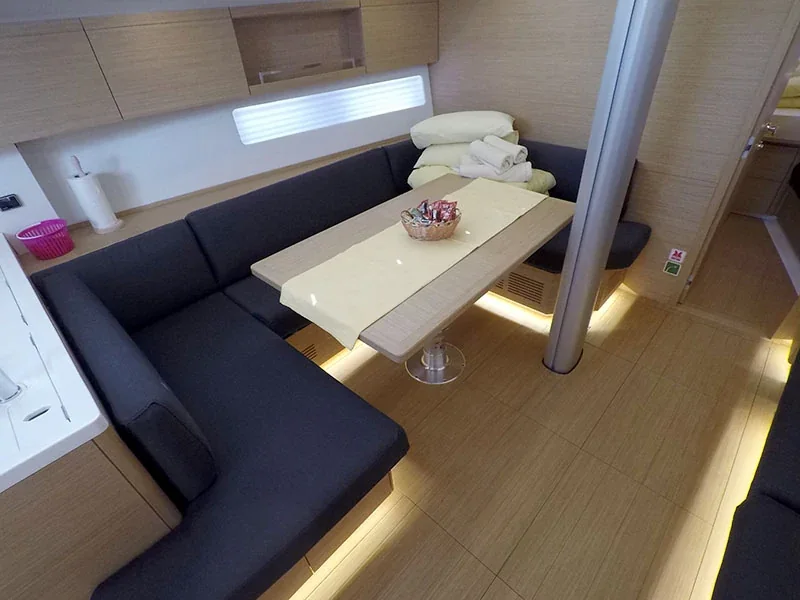 Yacht GRAND SOLEIL 44 Performance - Aloha - Foto 1