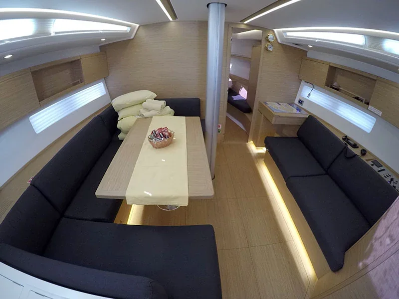Yacht GRAND SOLEIL 44 Performance - Aloha - Foto 1