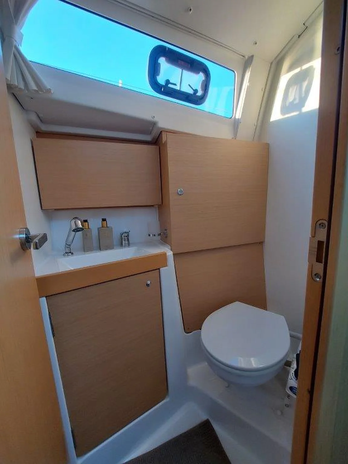 Yacht BENETEAU Oceanis 35 - Lorenzo - Foto 1