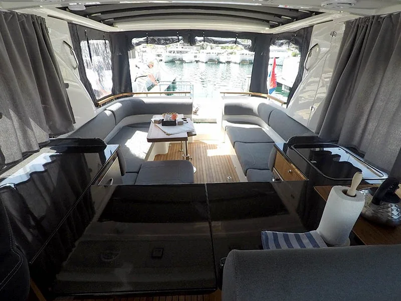 Yacht MAREX Marex 360 Cabriolet Cruiser - True North