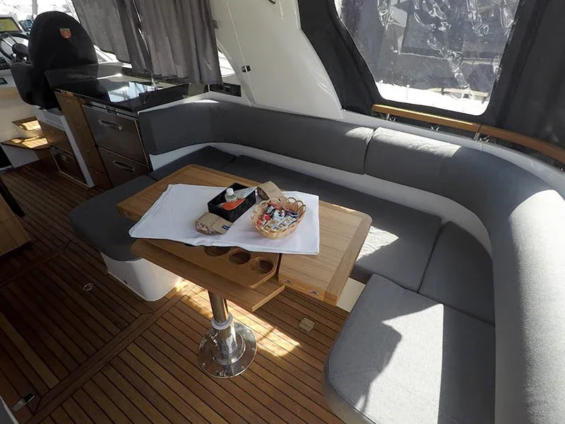 Yacht MAREX Marex 360 Cabriolet Cruiser - True North - Foto 1