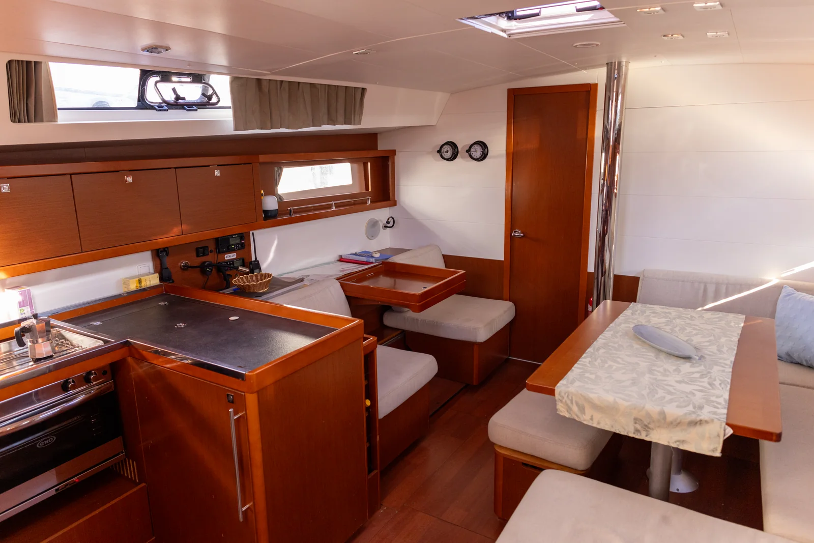 Yacht BENETEAU Oceanis 45 - Avalon - Foto 1
