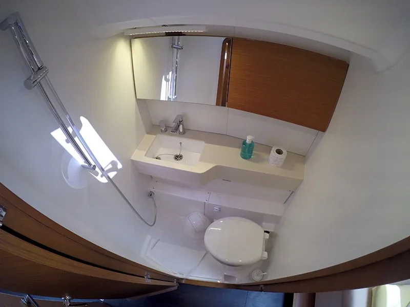 Yacht DUFOUR 44