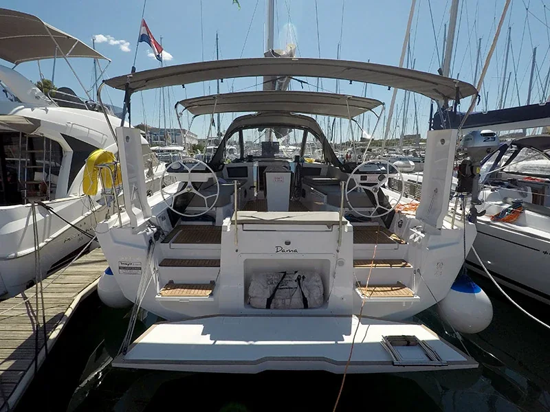 Yacht DUFOUR 44 - Foto 1