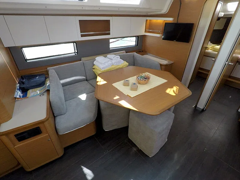 Yacht DUFOUR 44 - Foto 1