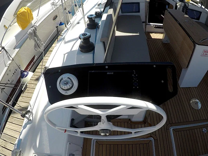 Yacht DUFOUR 44 - Foto 1