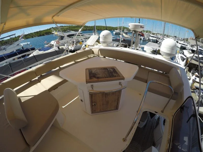 Yacht AZIMUT 47 Fly - Luma - Foto 1