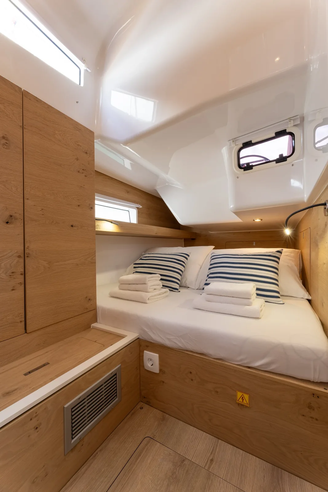 Yacht ELAN Impression 43 - Elana - Foto 1