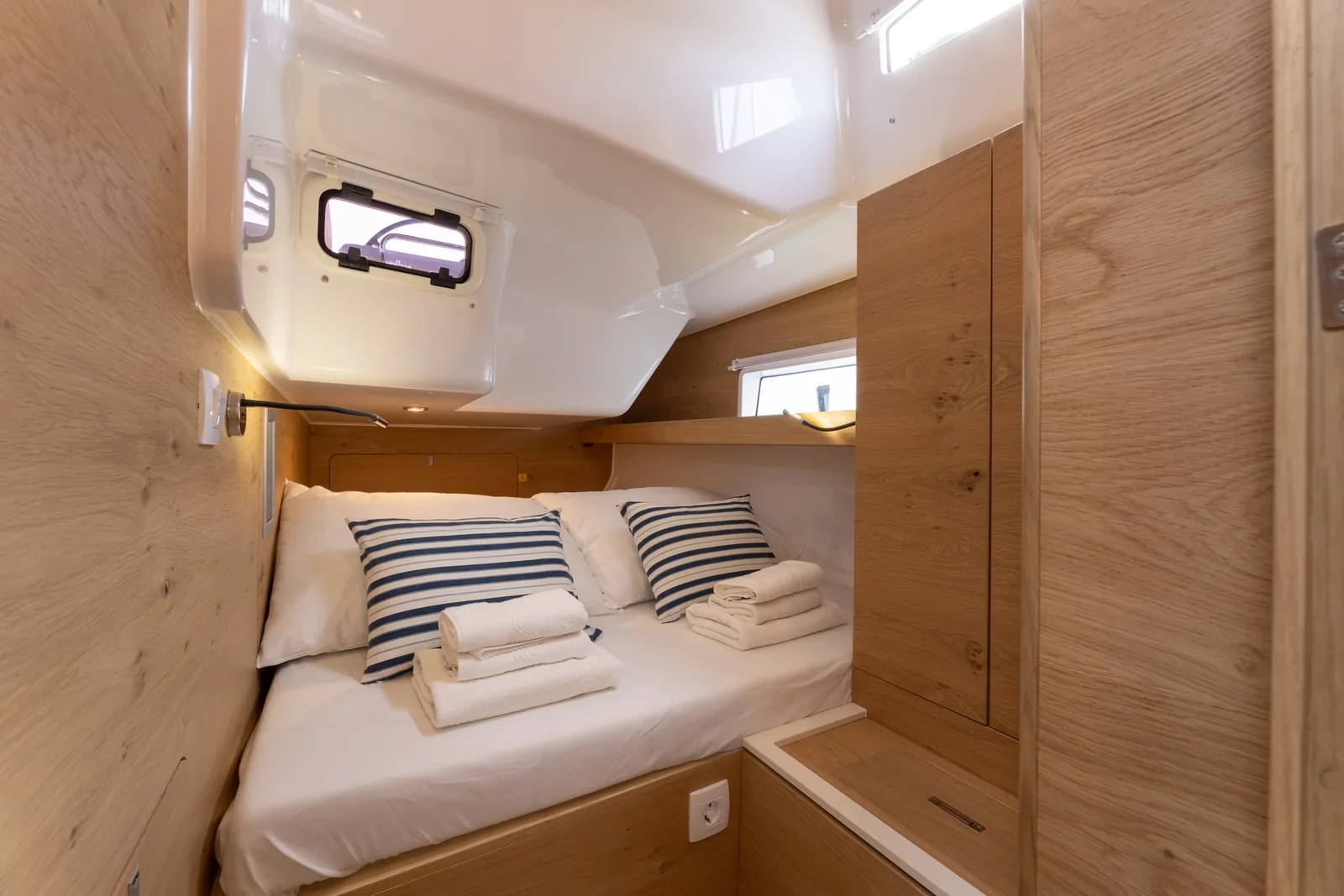 Yacht ELAN Impression 43 - Elana - Foto 1