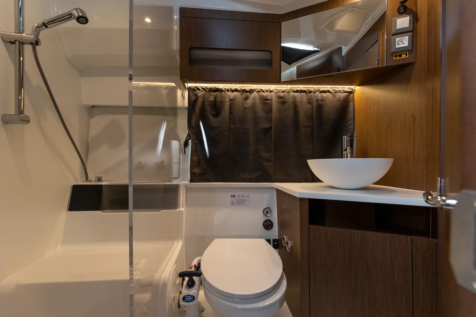 Yacht BENETEAU Antares 11 Fly - Desiree - Foto 1