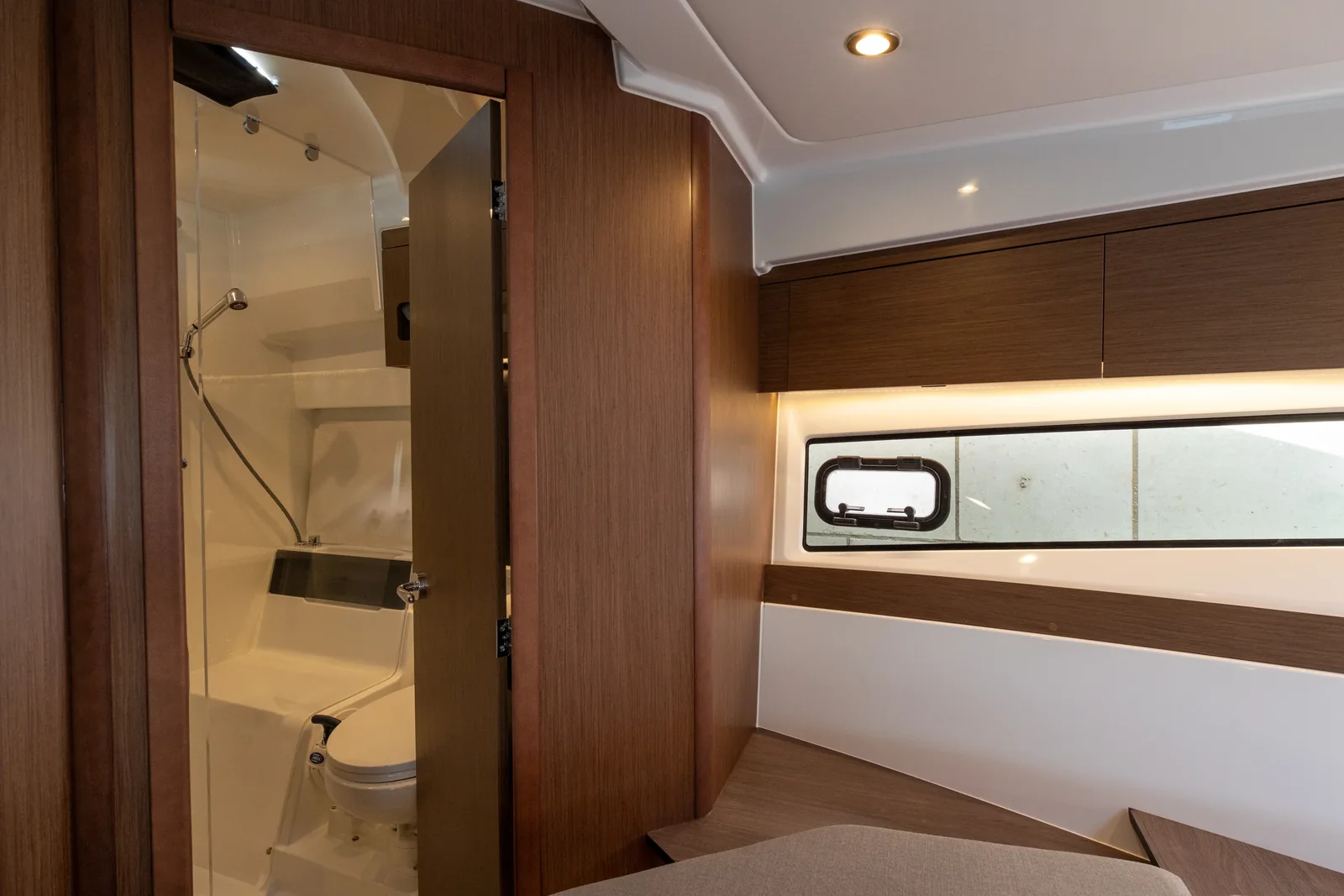 Yacht BENETEAU Antares 11 Fly - Desiree - Foto 1