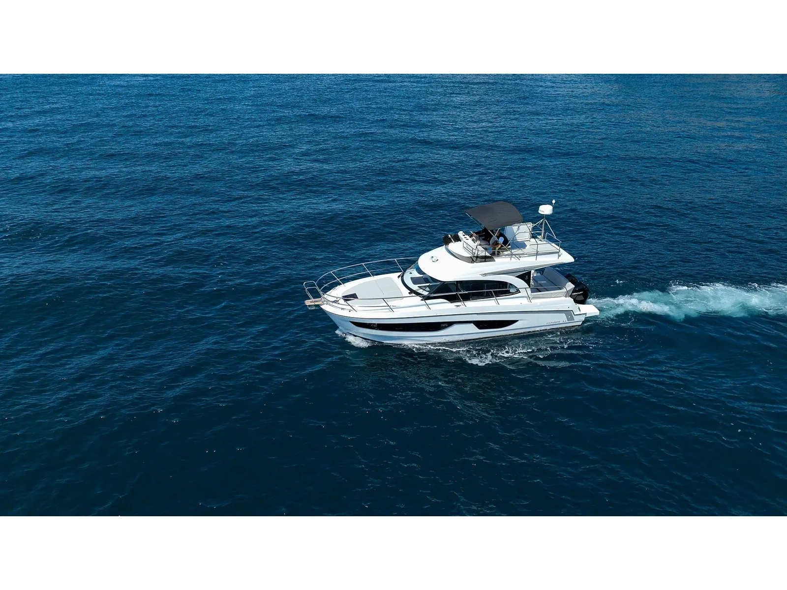 Yacht BENETEAU Antares 11 Fly - Desiree - Foto 1