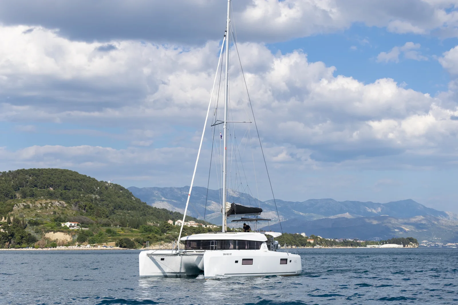 Yacht LAGOON 42 - Aventus