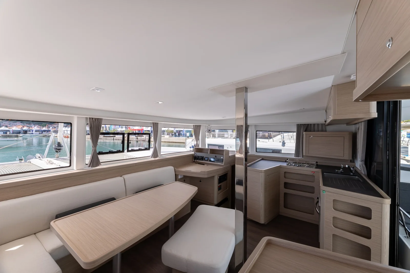 Yacht LAGOON 42 - Aventus - Foto 1