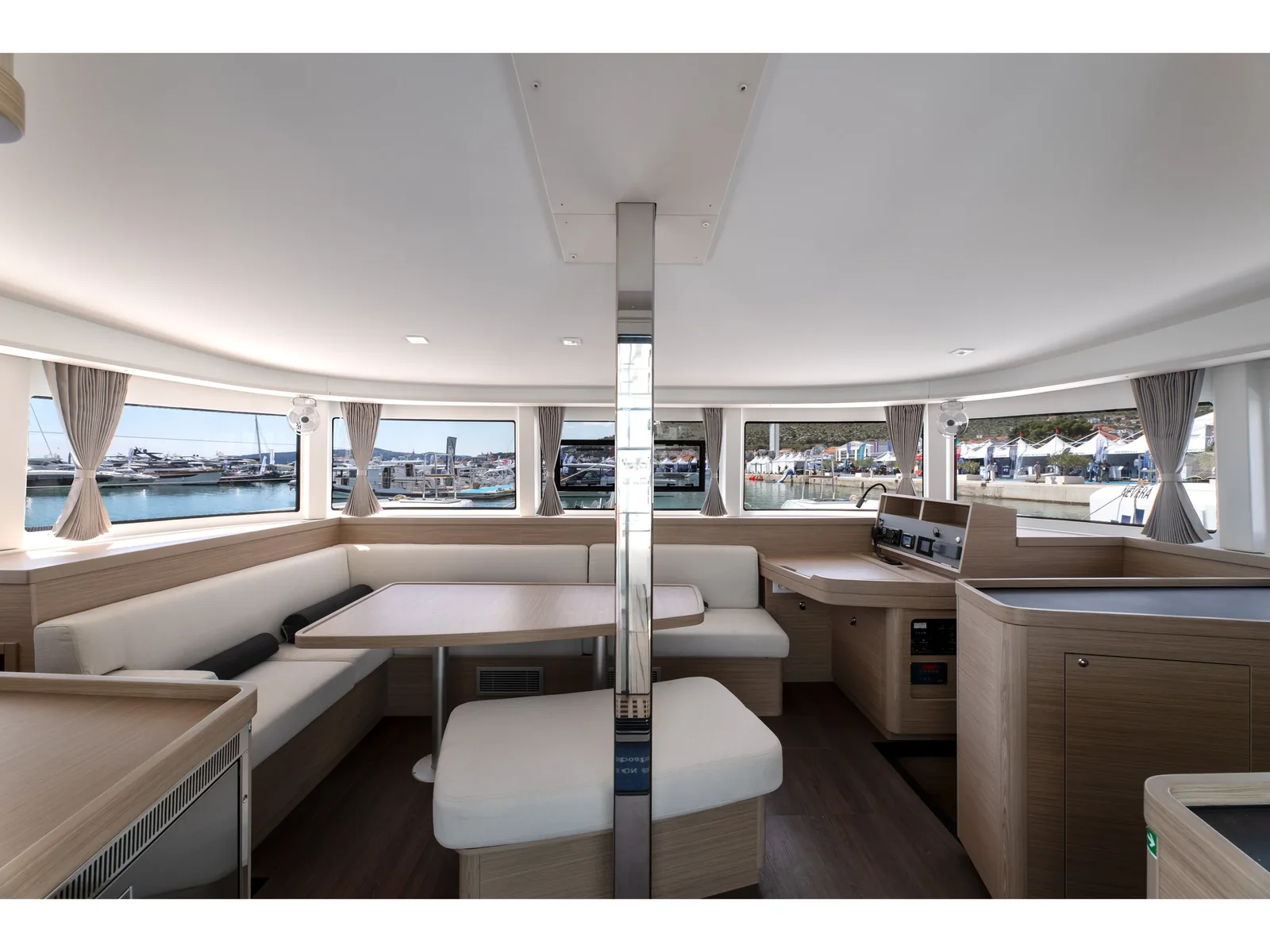 Yacht LAGOON 42 - Aventus - Foto 1