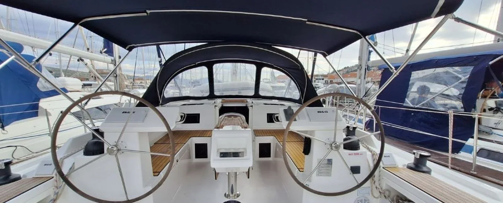 Yacht BAVARIA C45 - Bluna