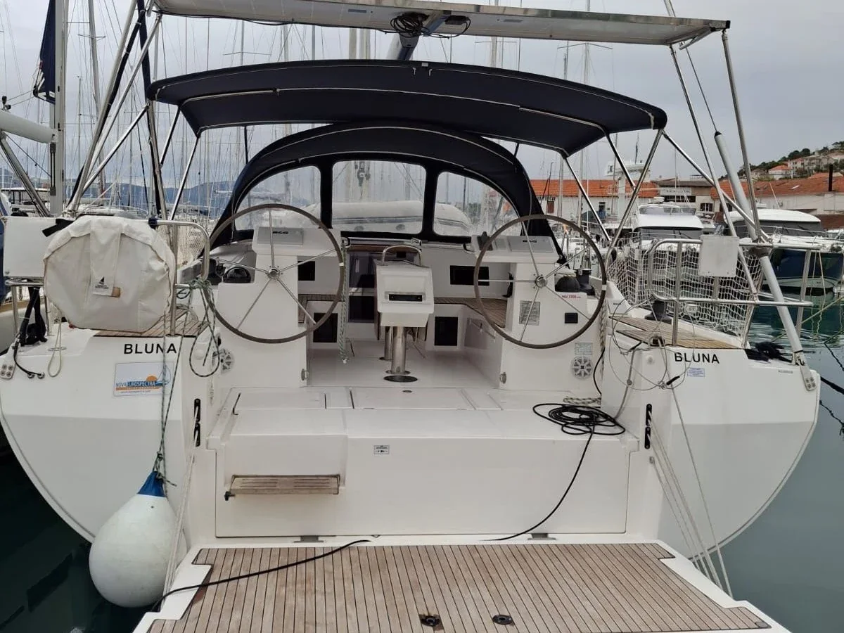 Yacht BAVARIA C45 - Bluna - Foto 1