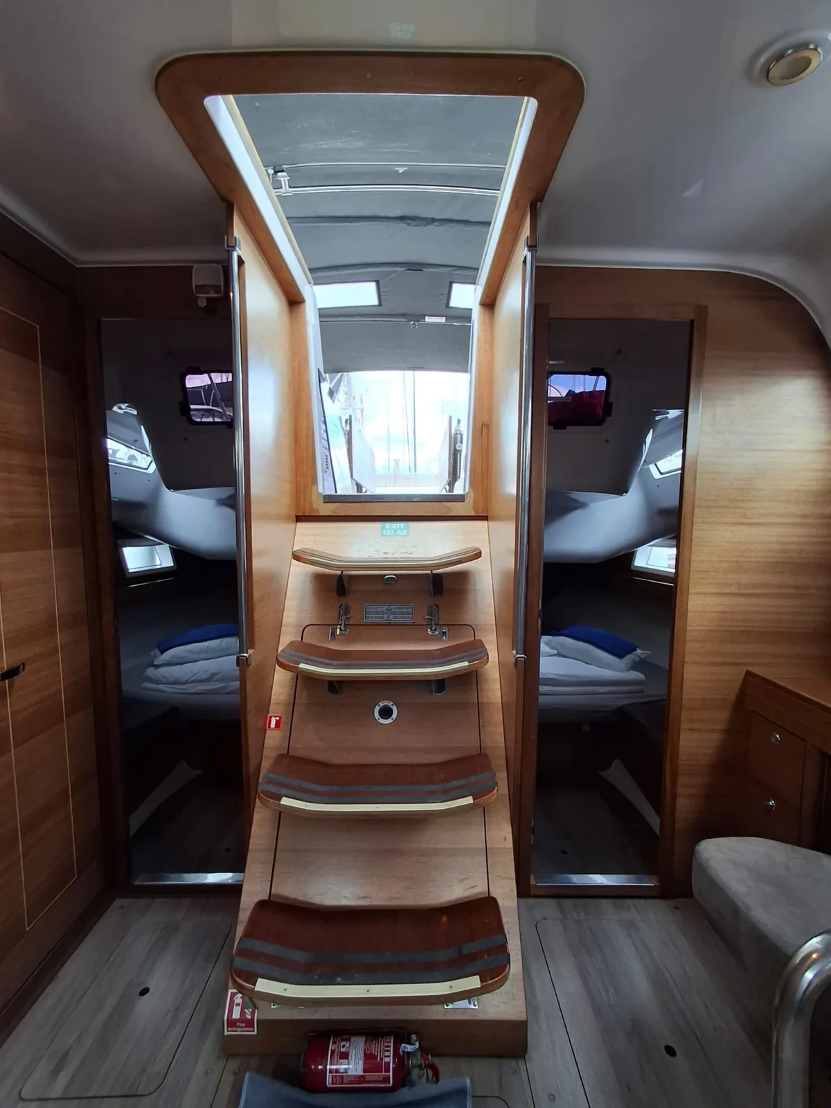 Yacht ELAN Impression 45.1 - Albatros