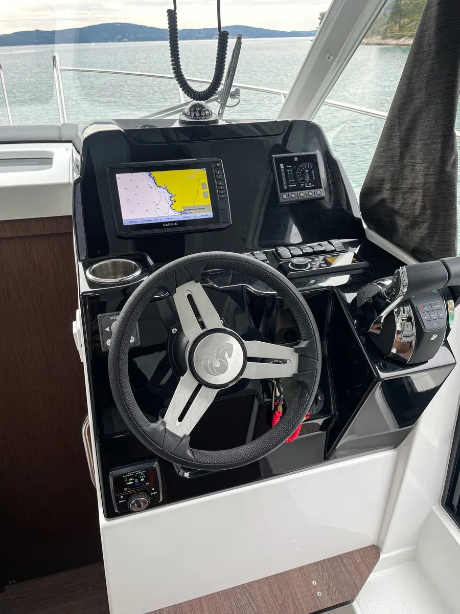 Yacht BENETEAU Antares 9 OB - Arya - Foto 1