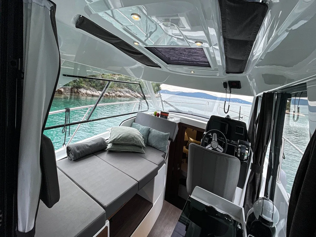 Yacht BENETEAU Antares 9 OB - Arya - Foto 1