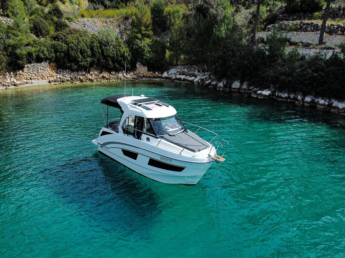Yacht BENETEAU Antares 9 OB - Arya - Foto 1