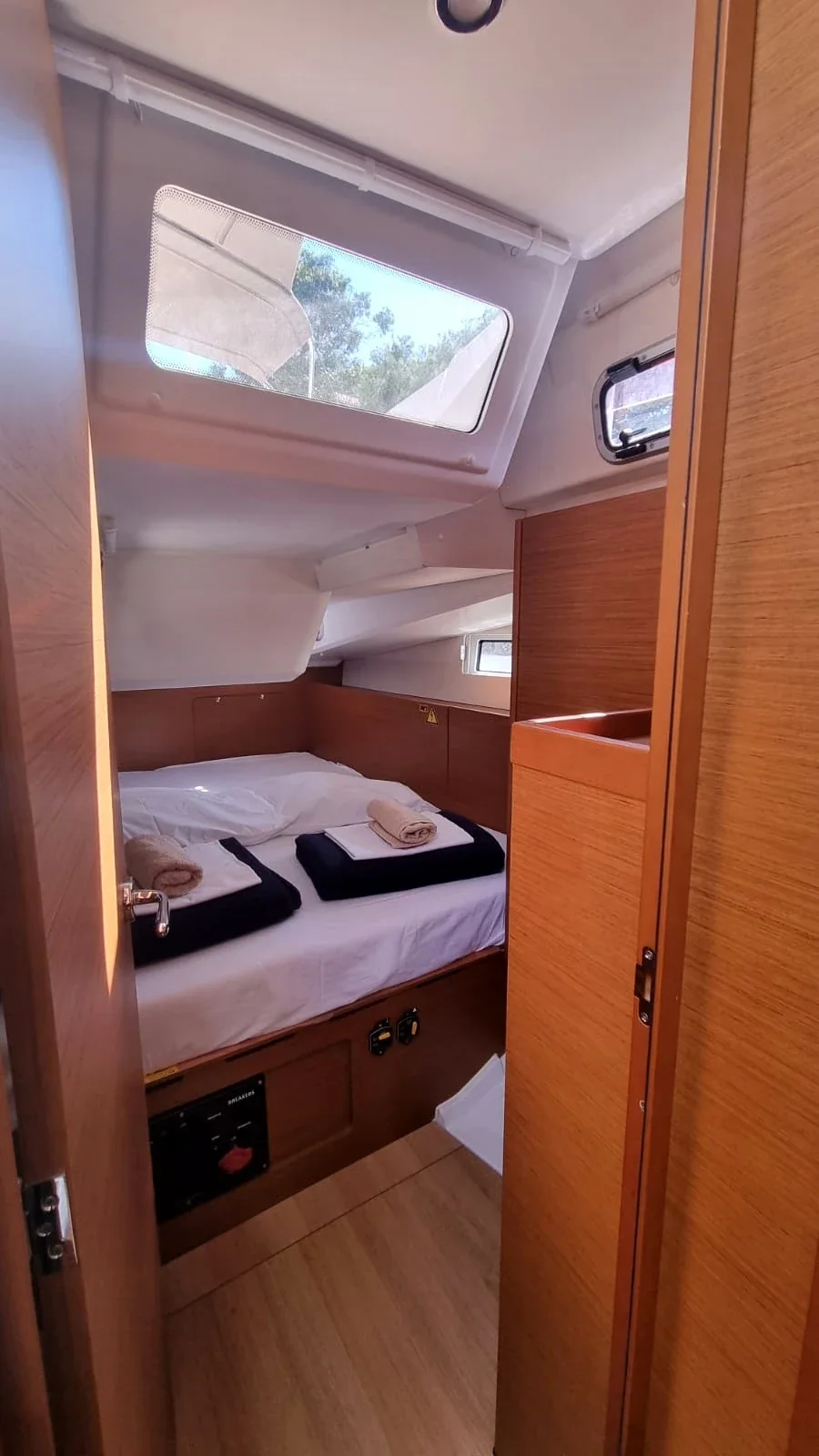 Yacht JEANNEAU Sun Odyssey 490 - Izzy - Foto 1