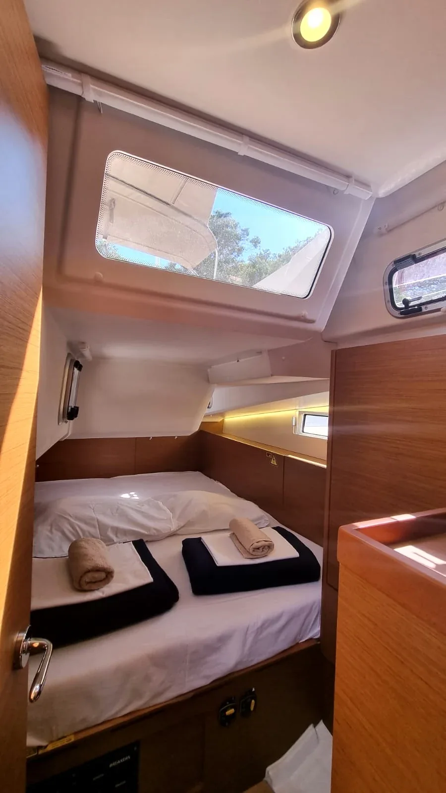 Yacht JEANNEAU Sun Odyssey 490 - Izzy - Foto 1