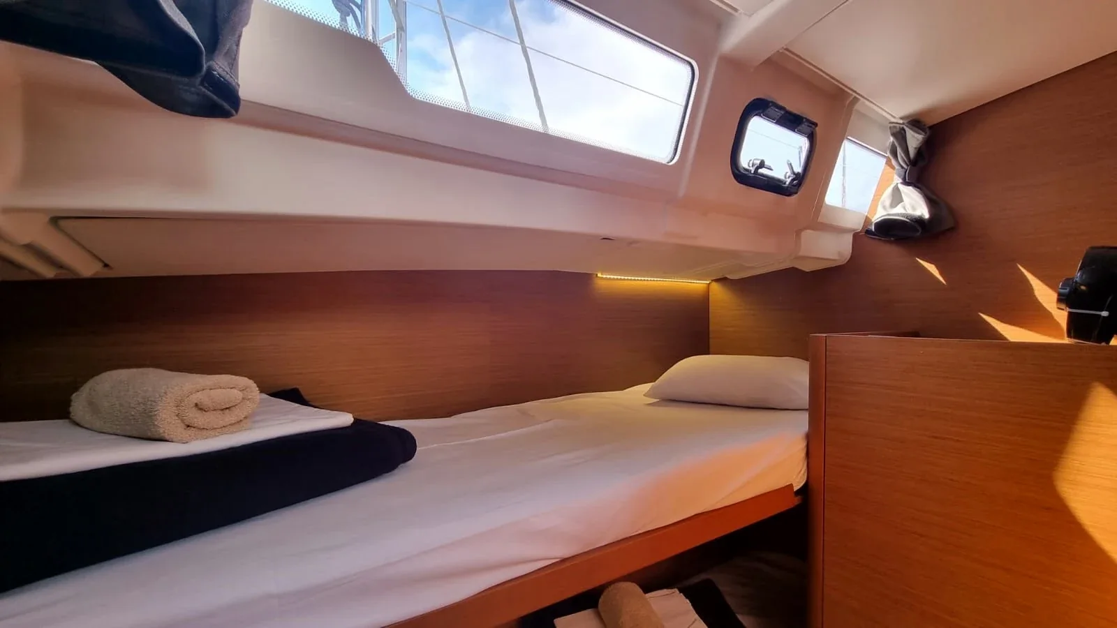 Yacht JEANNEAU Sun Odyssey 490 - Izzy - Foto 1