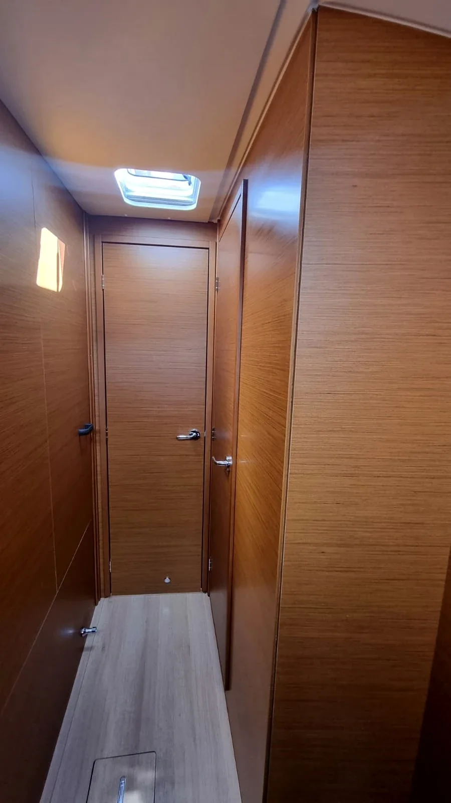 Yacht JEANNEAU Sun Odyssey 490 - Izzy - Foto 1
