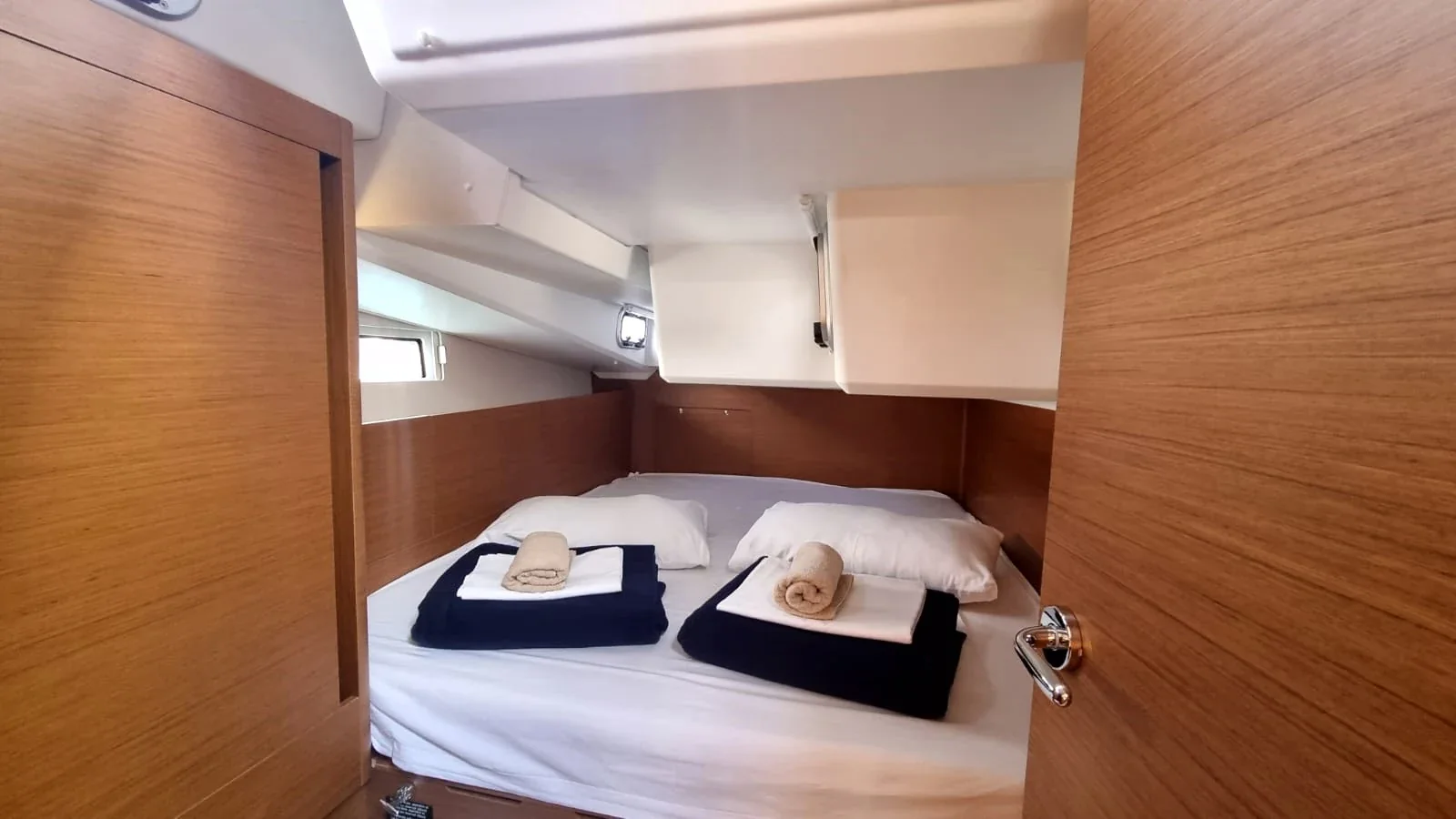 Yacht JEANNEAU Sun Odyssey 490 - Izzy - Foto 1