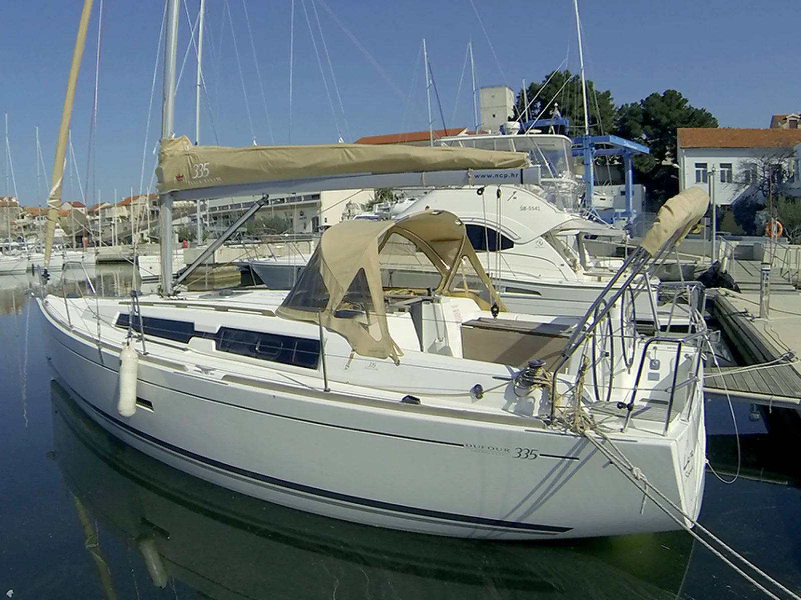 Yacht DUFOUR 335 Grand Large - Lara - Foto 1