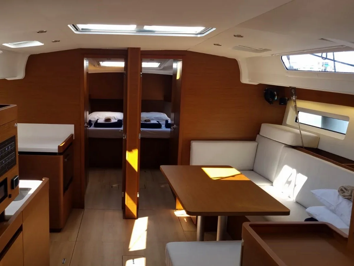 Yacht JEANNEAU Sun Odyssey 490 - Izzy - Foto 1