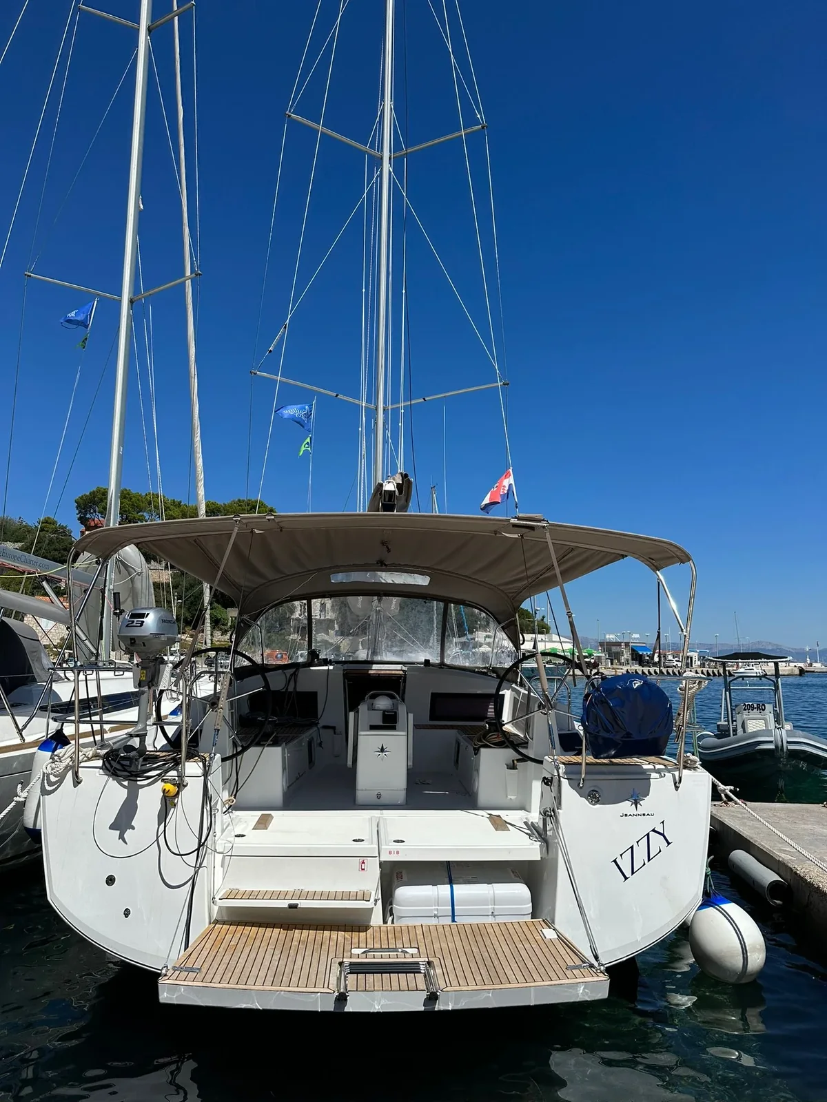 Yacht JEANNEAU Sun Odyssey 490 - Izzy - Foto 1