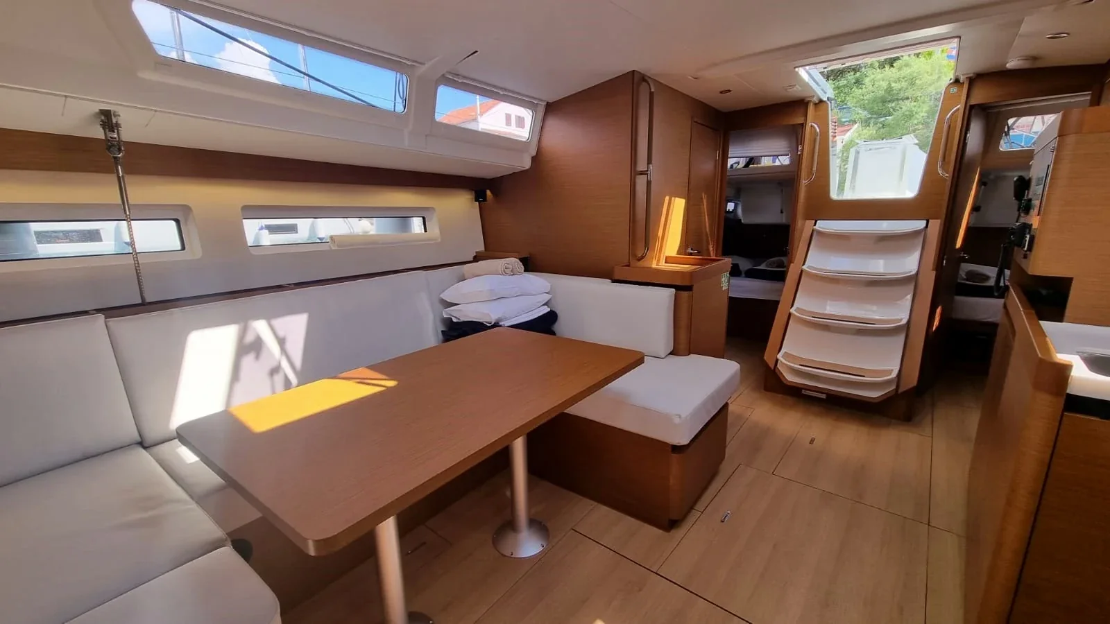 Yacht JEANNEAU Sun Odyssey 490 - Izzy - Foto 1
