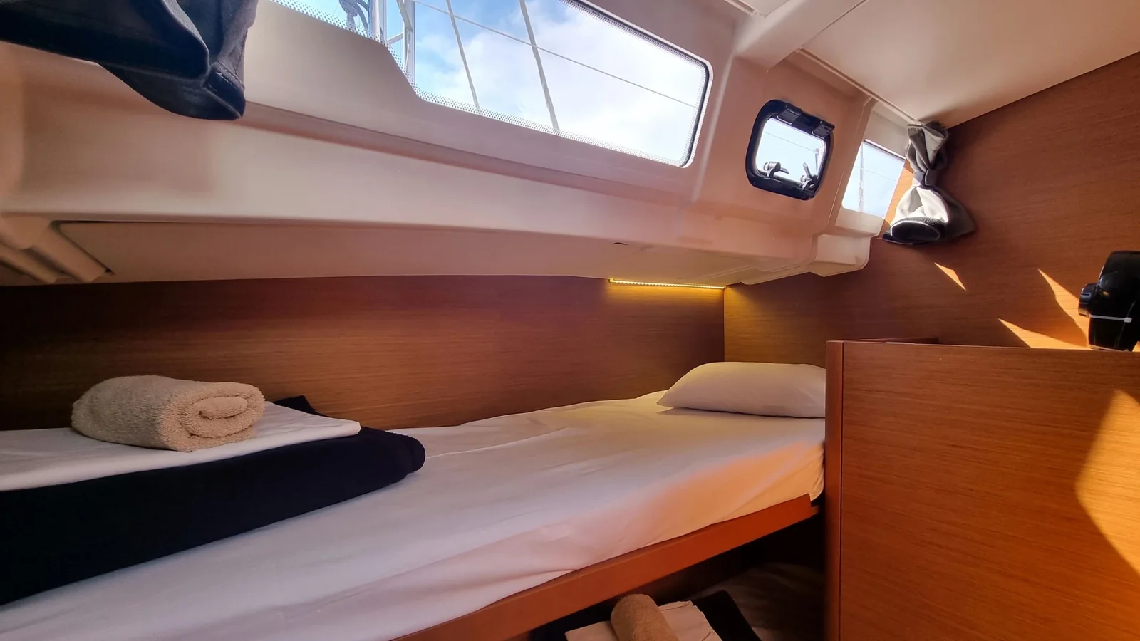 Yacht JEANNEAU Sun Odyssey 490 - Izzy - Foto 1