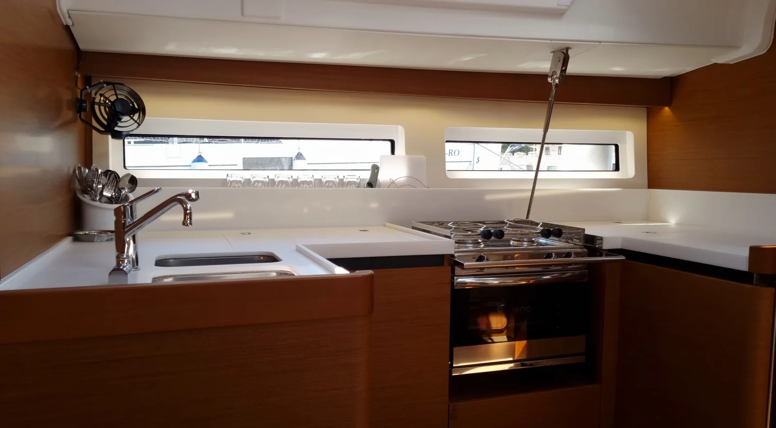 Yacht JEANNEAU Sun Odyssey 490 - Izzy - Foto 1
