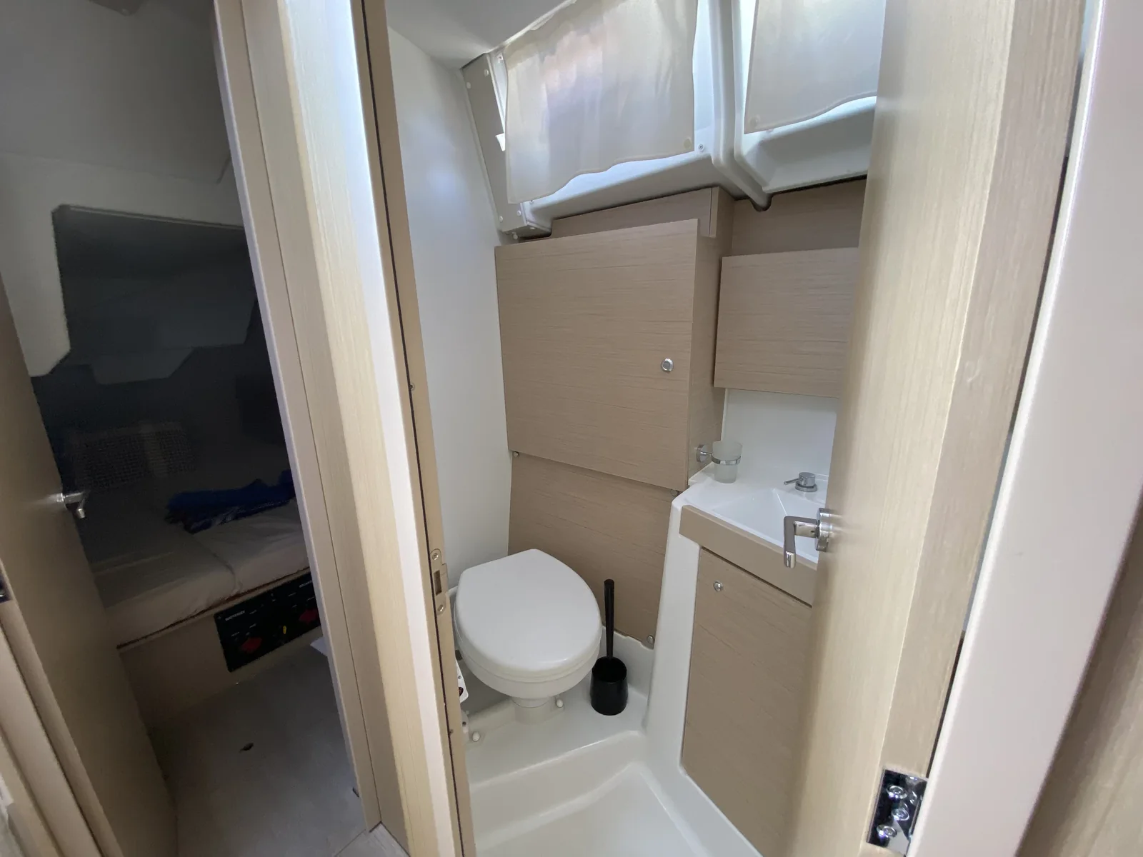 Yacht BENETEAU Oceanis 38.1 - Helena - Foto 1