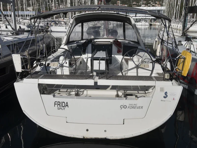 Yacht BENETEAU Oceanis 45 - Frida - Foto 1